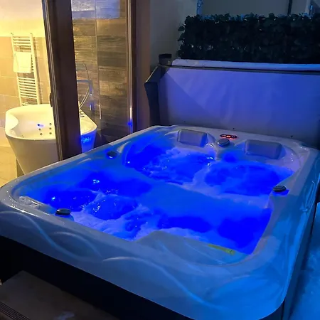 Jasna Wellness Saskia Jacuzzi & Sauna Apartman Deménvölgy