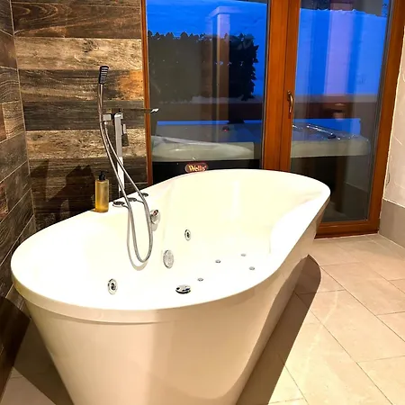 Apartmán Jasná Saskia S Vírivkou A Saunou *